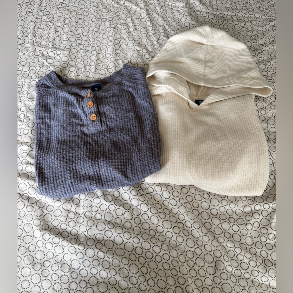 Bundle of Two Old Navy Long Sleeve Tops